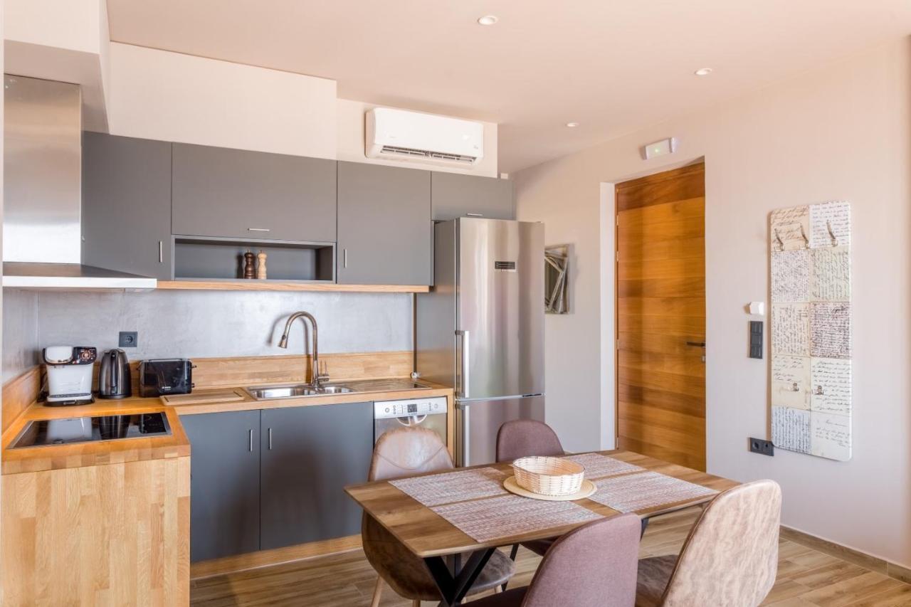 Sophia'S Beach House Levktron Luaran gambar
