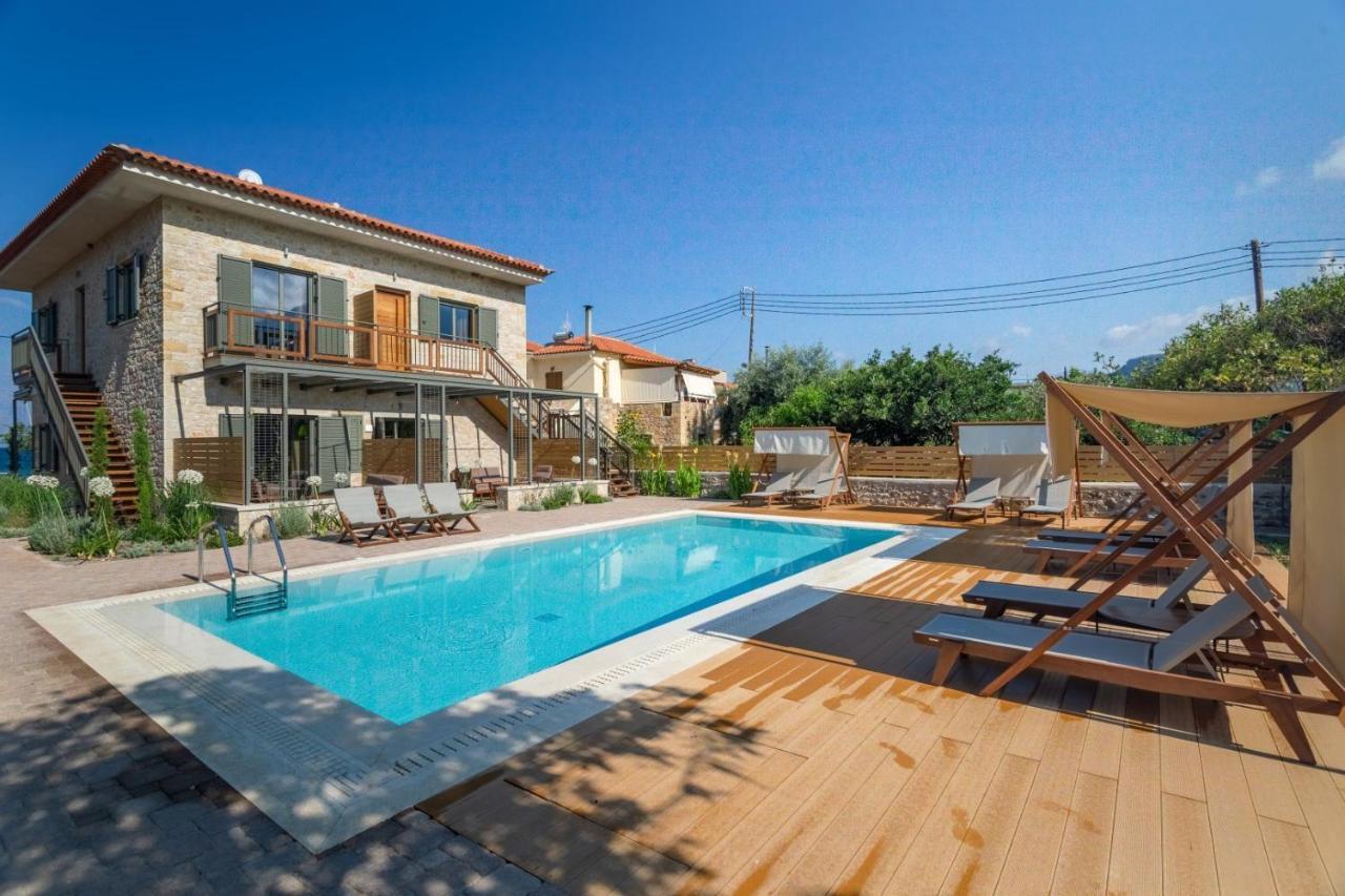 Sophia'S Beach House Levktron Luaran gambar