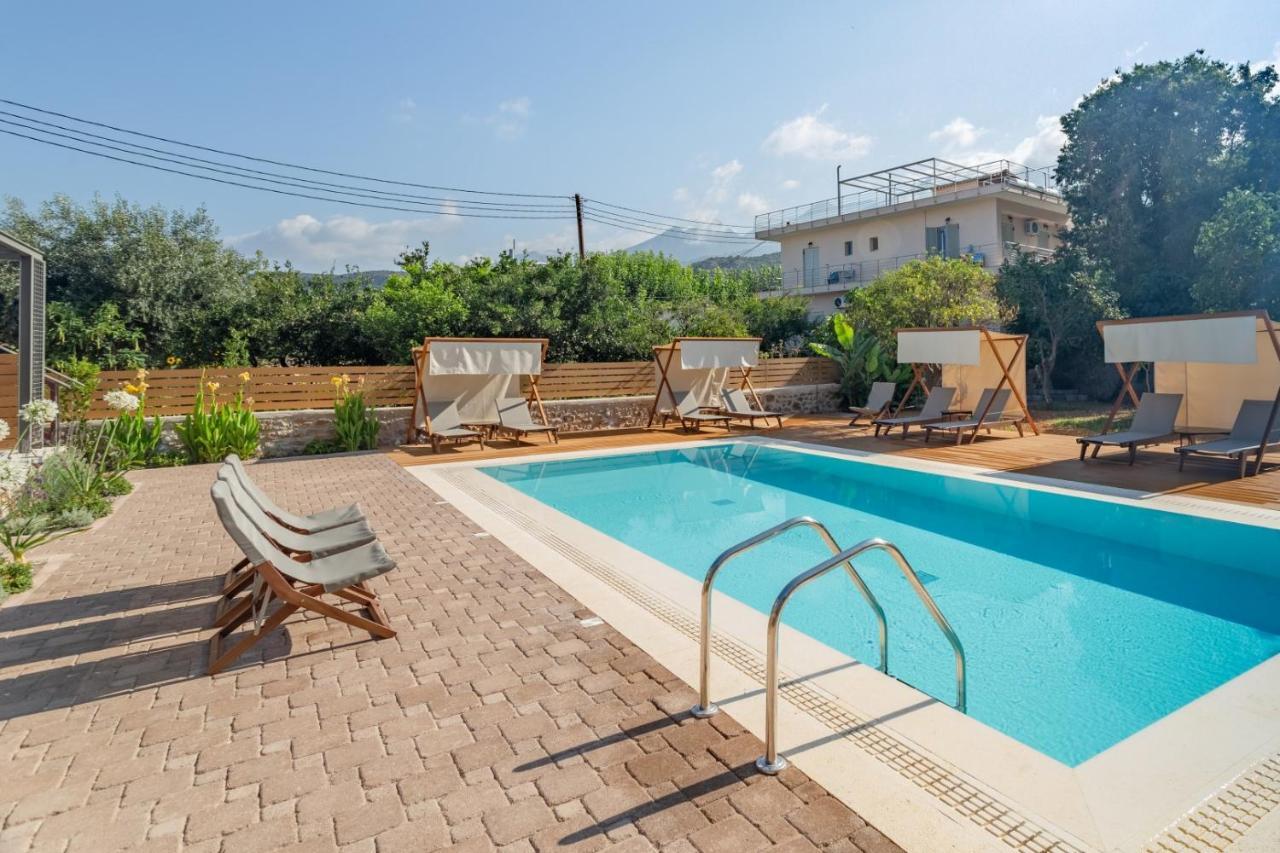 Sophia'S Beach House Levktron Luaran gambar